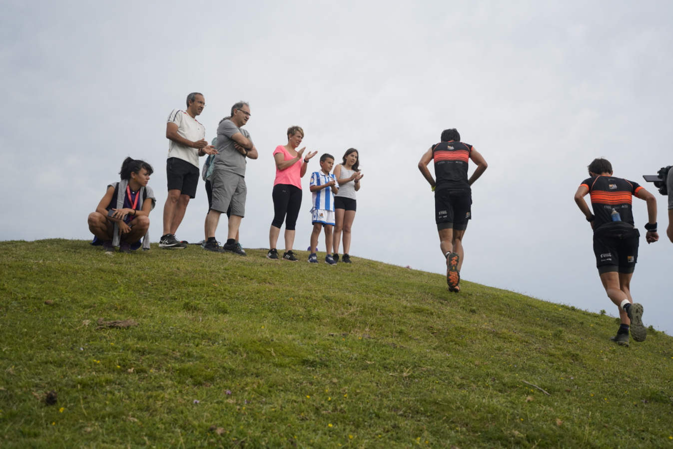 Gran ambiente el que se ha vivido en las carreras del Flysch Trail, donde el calor ha sido protagonista y ha hecho mella en los corredores.