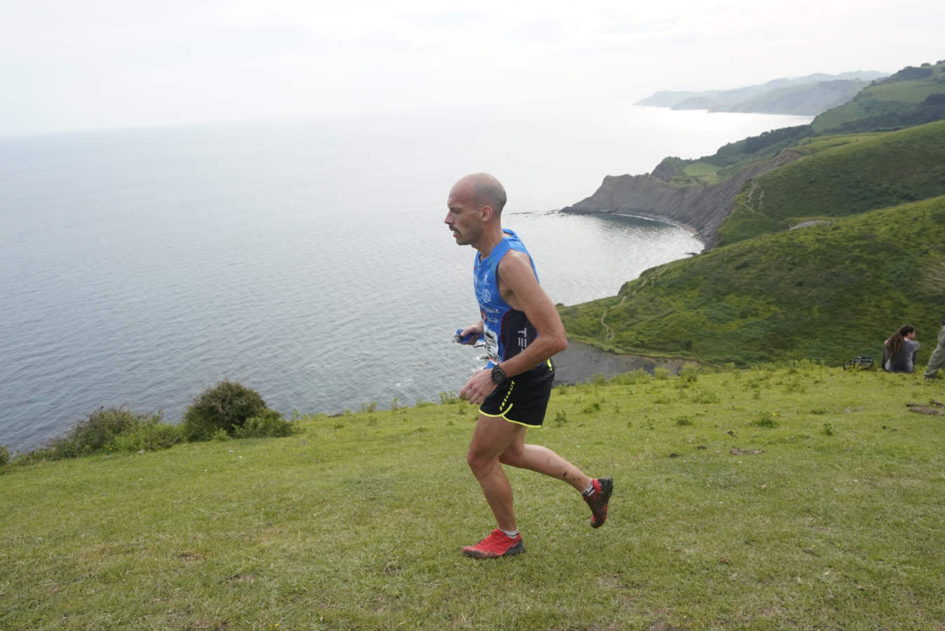 Gran ambiente el que se ha vivido en las carreras del Flysch Trail, donde el calor ha sido protagonista y ha hecho mella en los corredores.