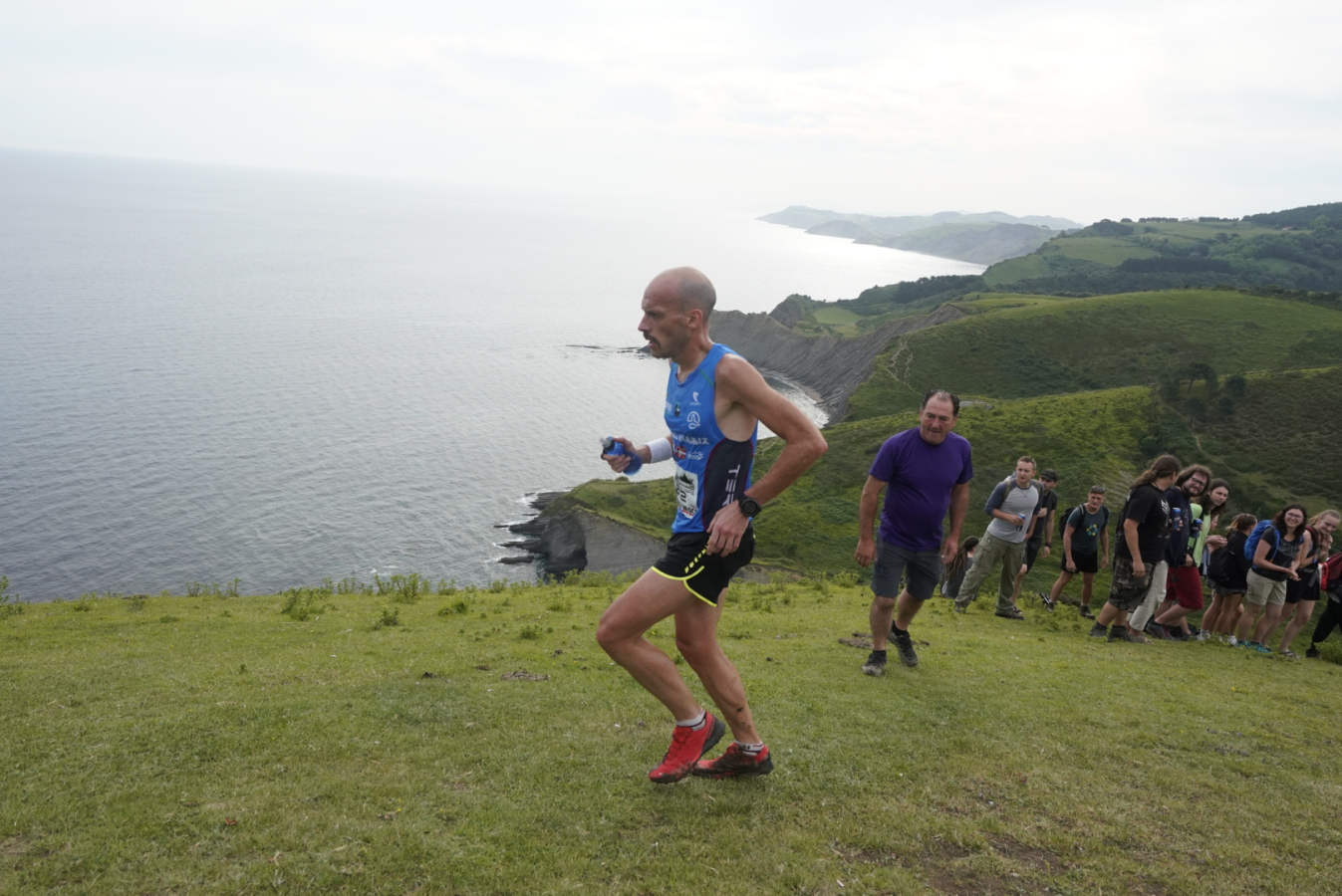 Gran ambiente el que se ha vivido en las carreras del Flysch Trail, donde el calor ha sido protagonista y ha hecho mella en los corredores.