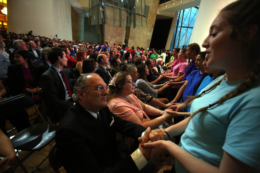 Reprsentantes de doce países asiten a la gala de estos galardones por el cambio social que se celebró en el Museo Guggenheim