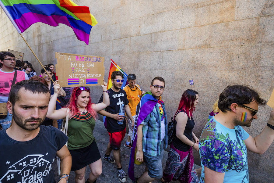 Cientos de personas apoyan al colectivo LGTB+ en el 50 aniversario de los disturbios de Stonewall