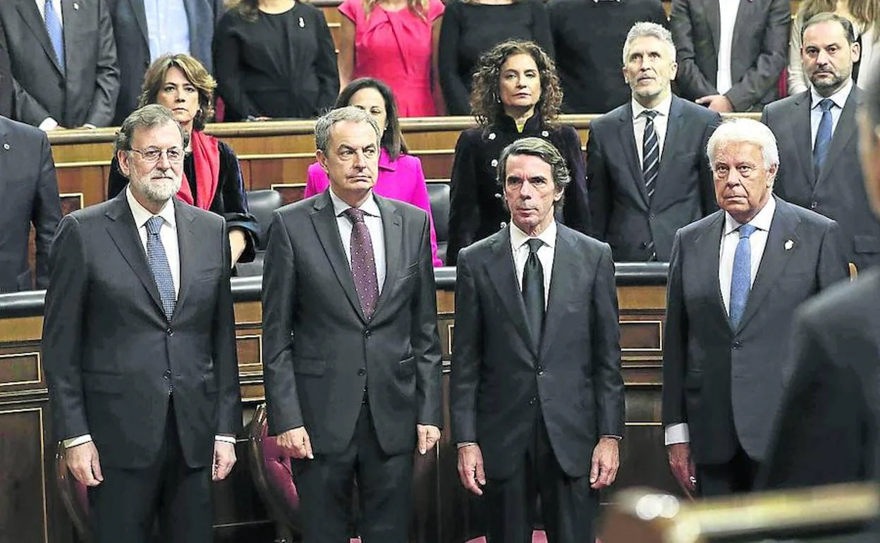 Mariano Rajoy, José Luis Rodríguez Zapatero, José María Aznar y Felipe González, en el Congreso.