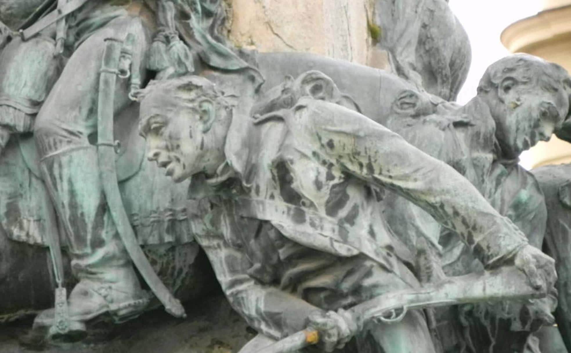 Un soldado portugués, en el monumento de la Batalla de Vitoria.