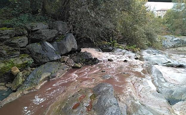 Los vertidos también se produjeron en septiembre de 20187 y agosto de 2018. 