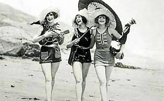 Esta era la moda de baño que escandalizaba a la Iglesia en los años 30.