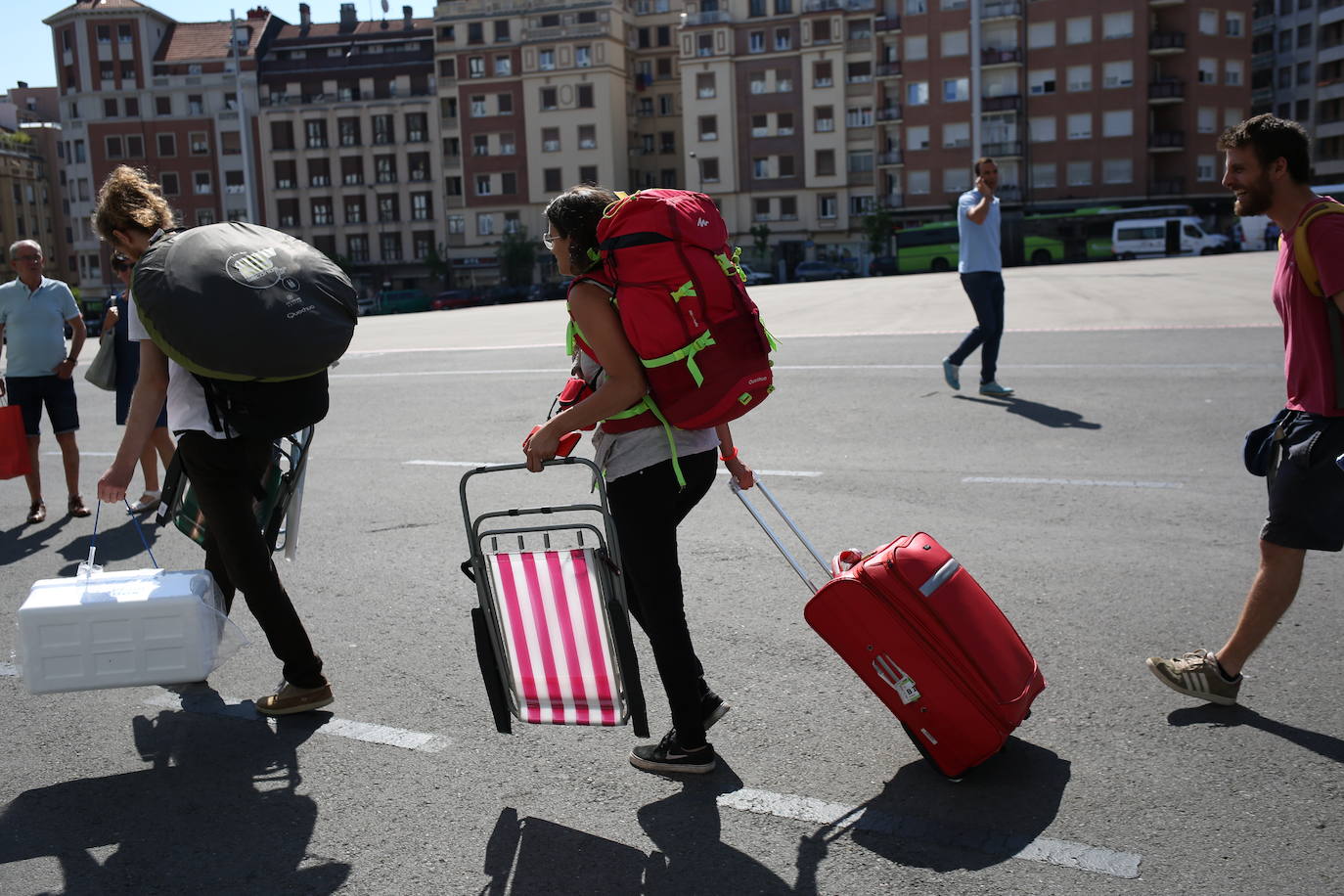 Fotos: Llegan a Bilbao los primeros festivaleros del BBK Live 2019