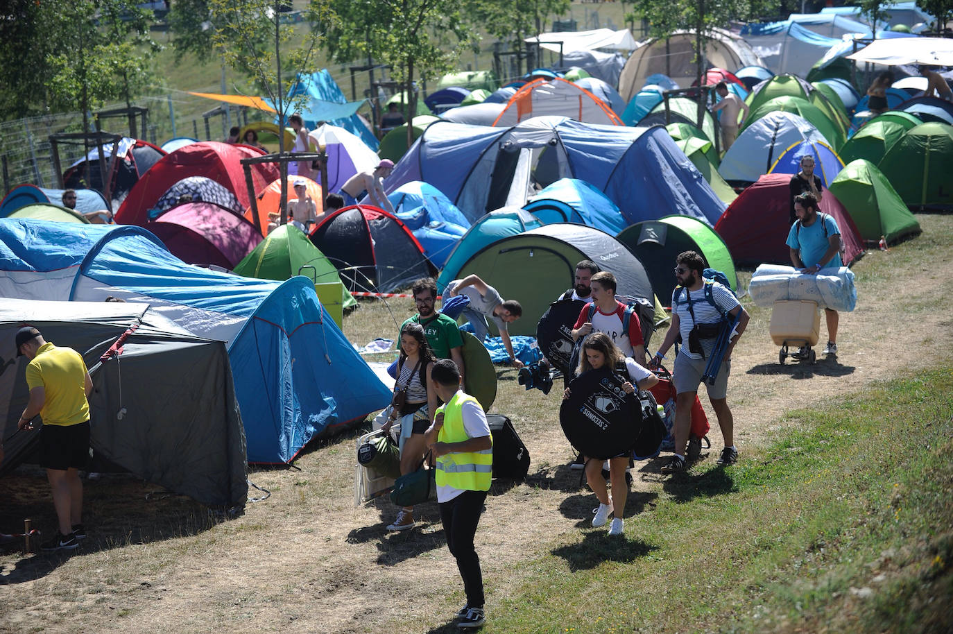 Fotos: Llegan a Bilbao los primeros festivaleros del BBK Live 2019