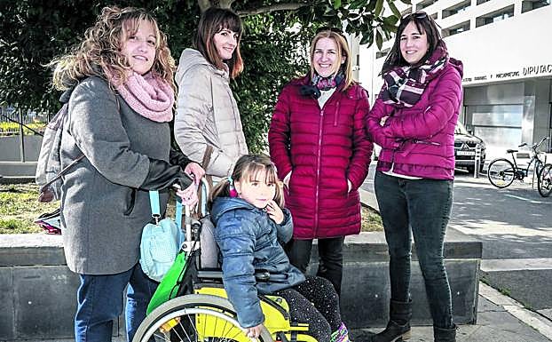 Elgrupo de madres alavesas que pelearon, y han conseguido, la devolución de las retenciones.