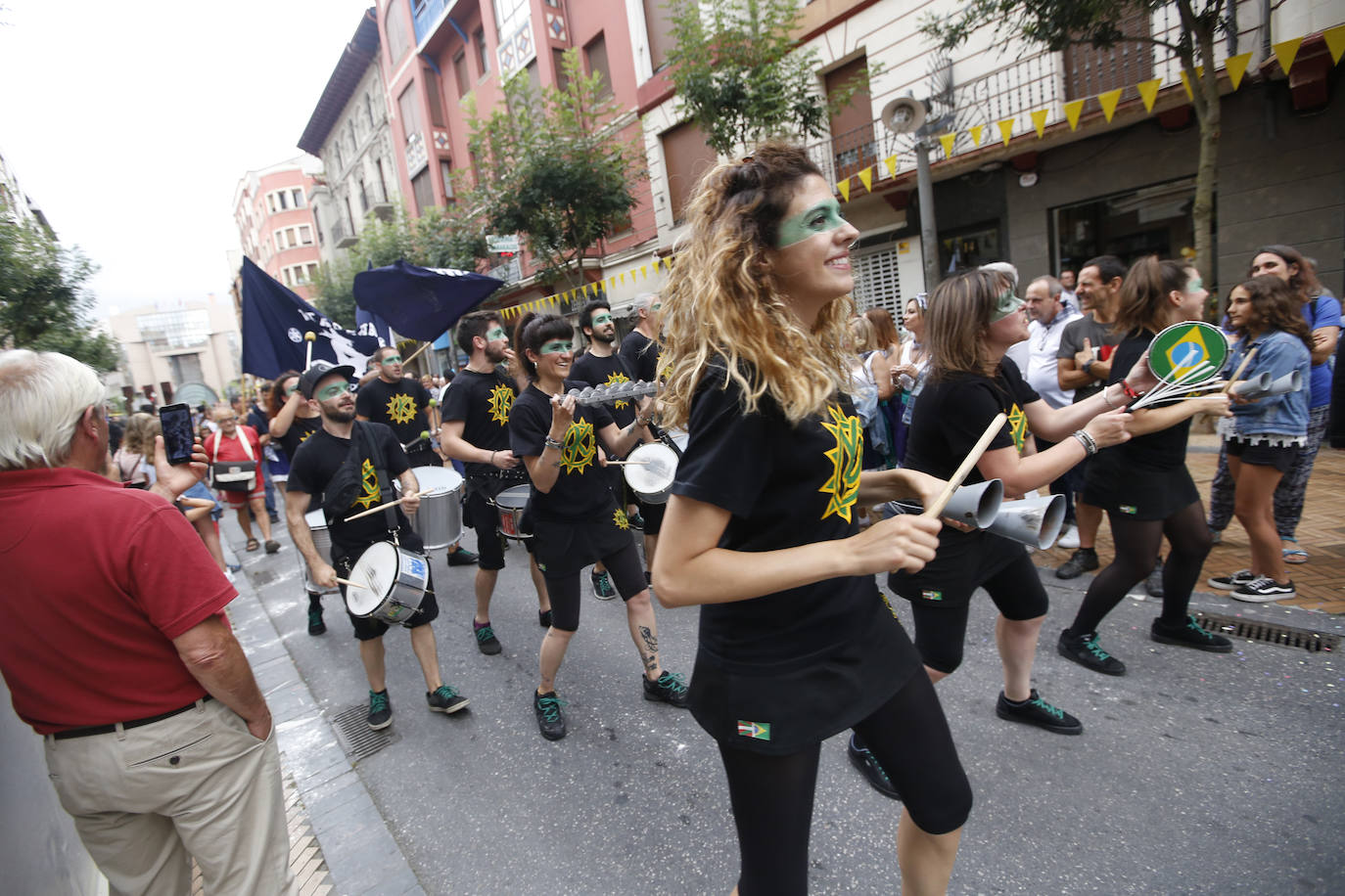 La localidad fabril, inmersa en los 'cármenes'