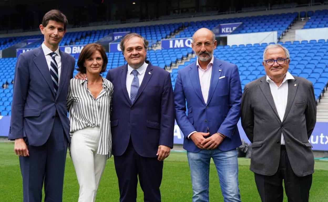 Los presidentes de los cinco clubes han firmado el acuerdo en Anoeta. 