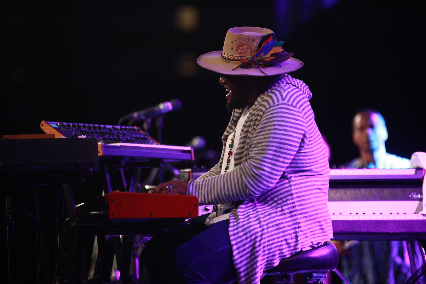 Kamasi Washington y su banda arrollaron con música contemporánea y pusieron la guinda al festival, en el cierre de una gran jornada en Mendizorroza