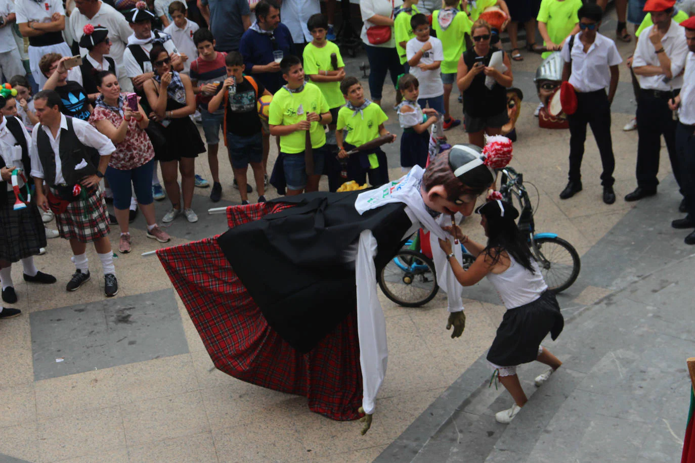 La localidad costera inicia cinco días de fiestas que llenarán sus calles de jolgorio, color y alegría.