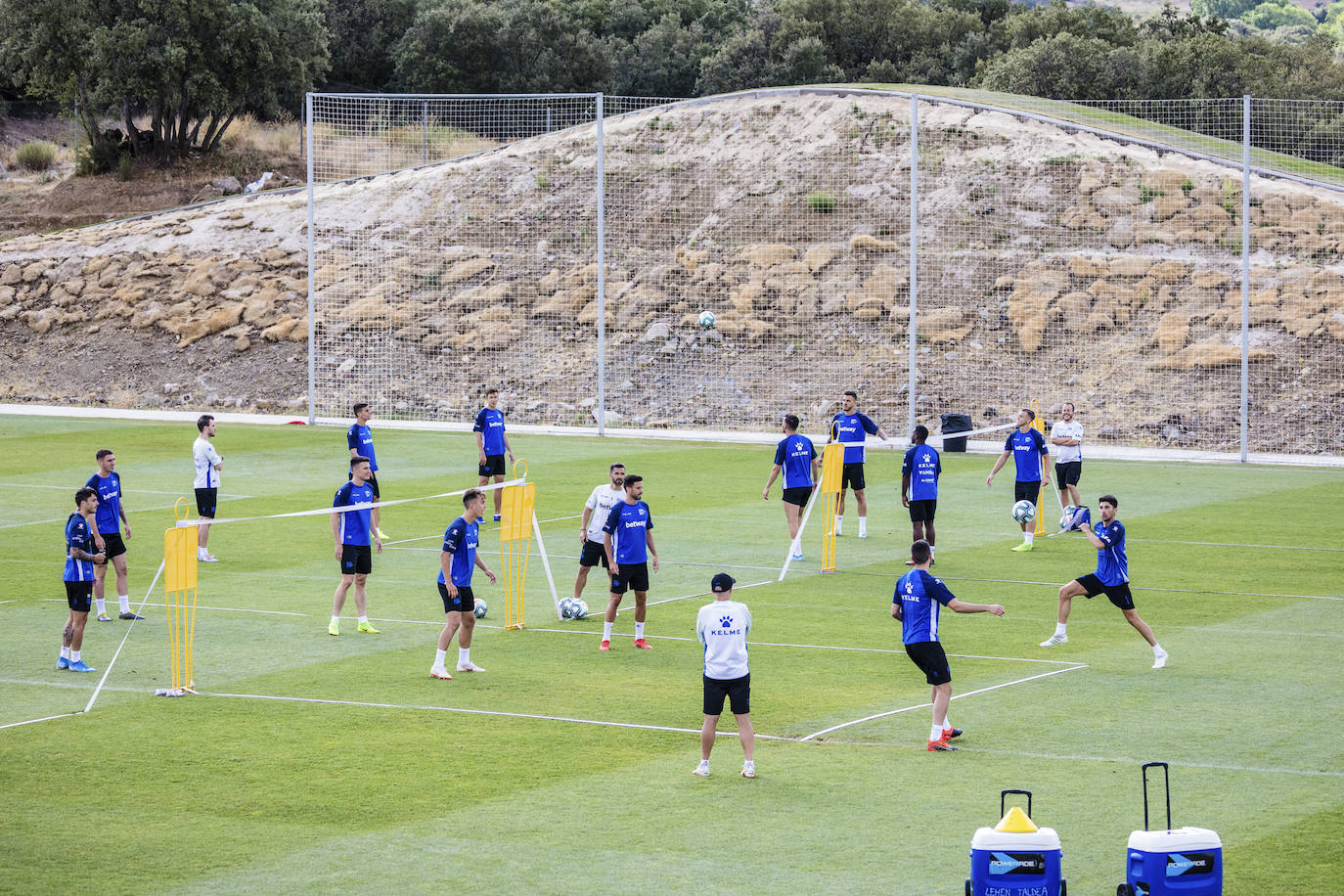 Fotos: El Alavés trabaja en Los Ángeles de San Rafael