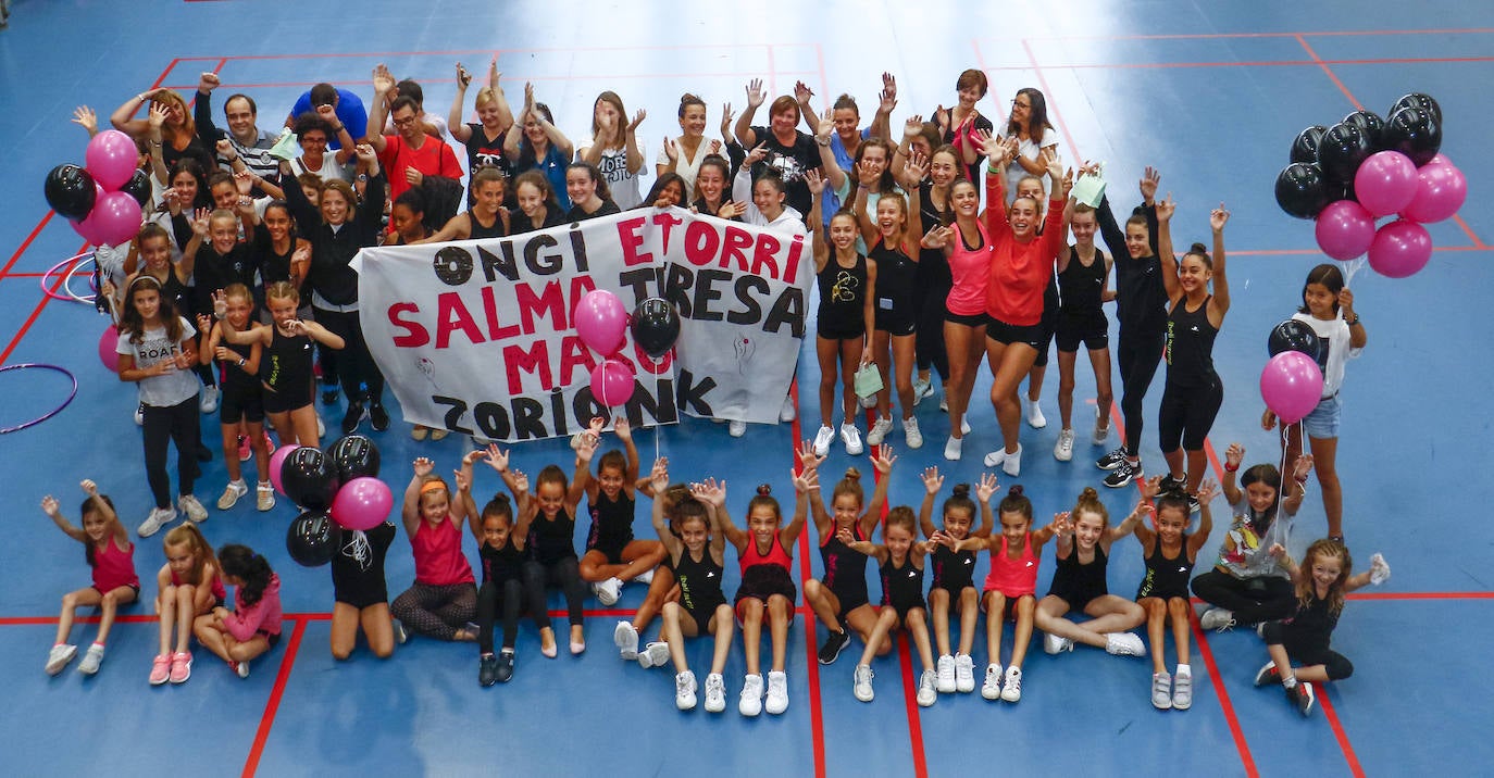 Fotos: Emotivo recibimiento a Salma Solaun de sus compañeras