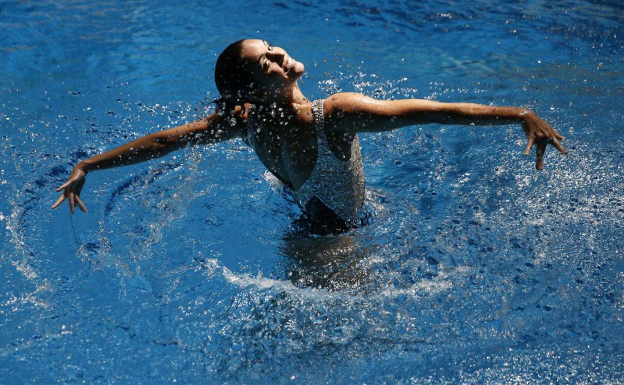 Leyenda. La multicampeona de natación sincronizada vive su mejor momento deportivo con 23 medallas y la cita olímpica de Japón en el horizonte.