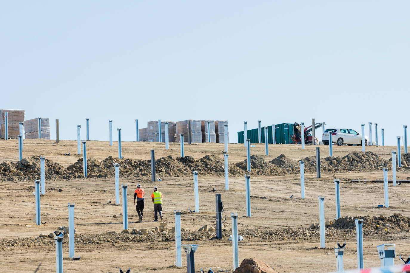 Fotos: Instalación de placas en el parque solar de Arasur
