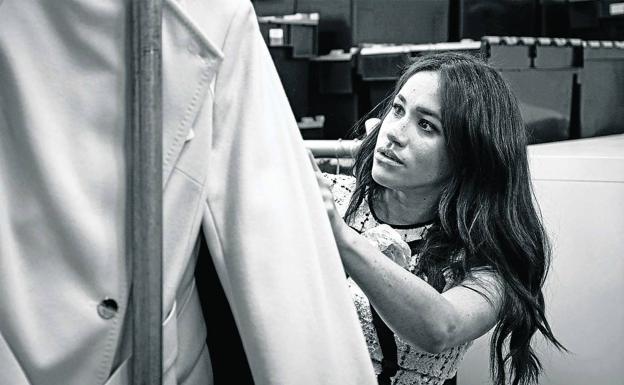 Meghan Markle posa como diseñadora para el número de septiembre de la revista 'Vogue', que se ha encargado de editar.