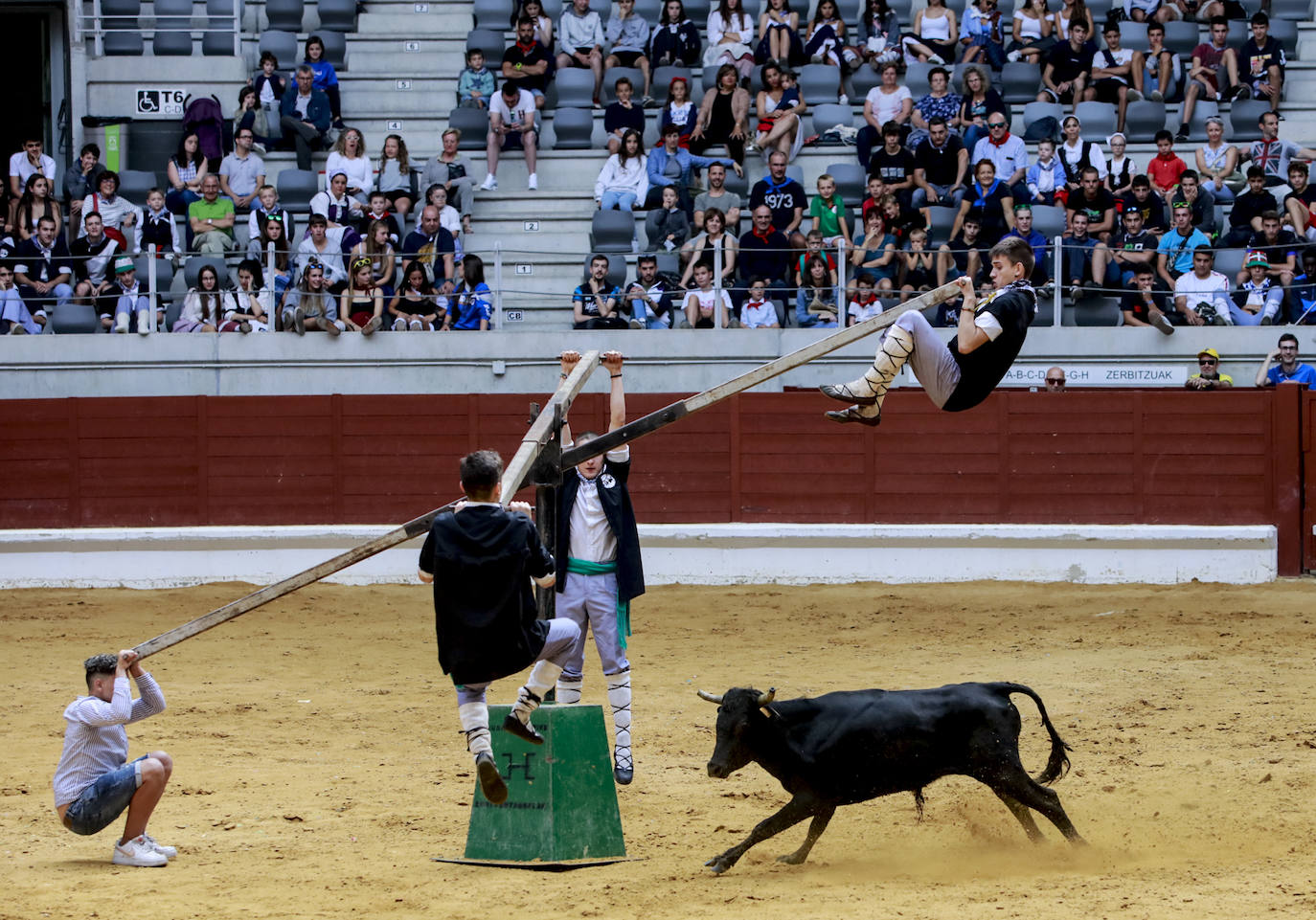 Fotos: Las imágenes de las vaquillas en La Blanca