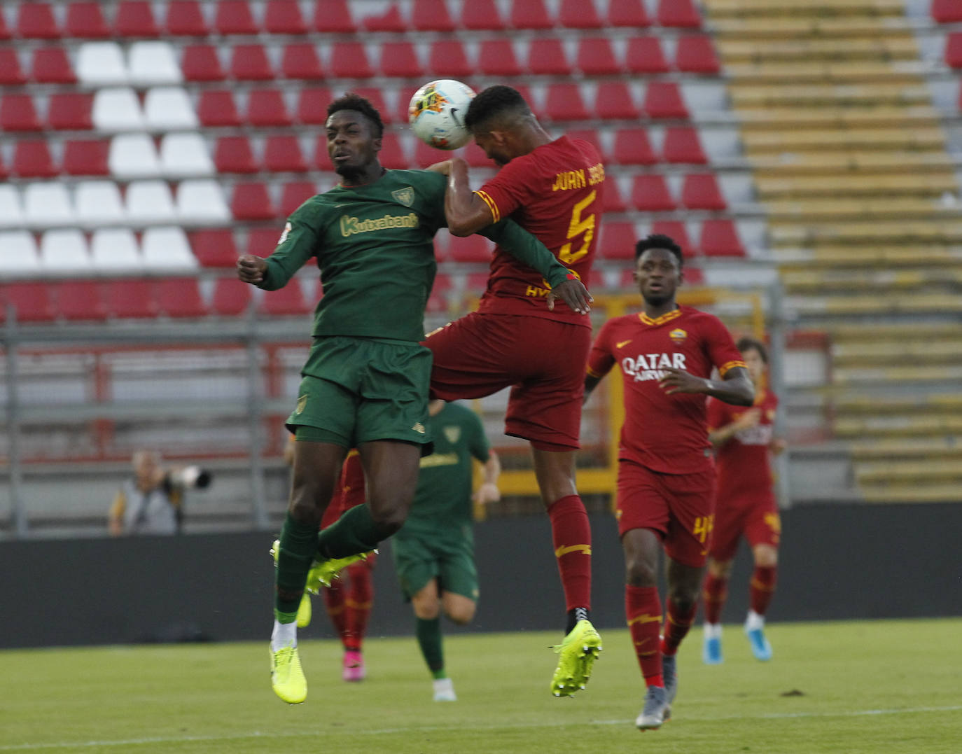 Fotos: El partido Athletic-Roma, en imágenes