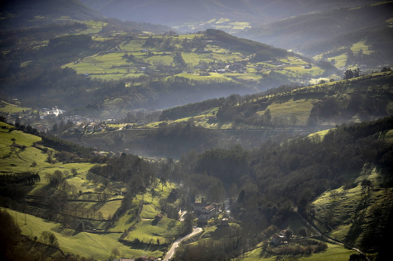  Vista aérea del parque natural de Armañón.