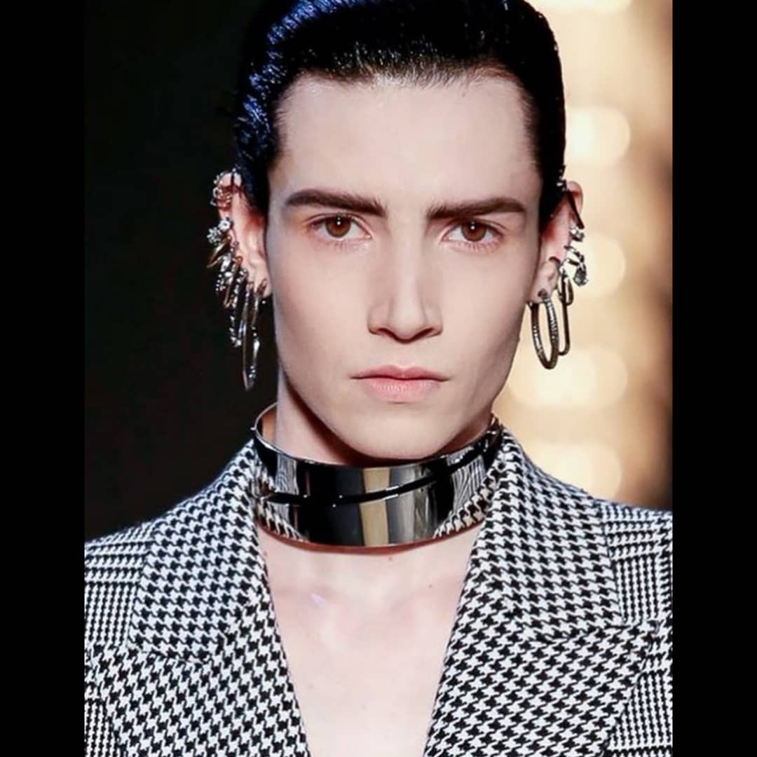 Krow Kian nació chica y quiere ayudar a gente que no encaja en sus cuerpos