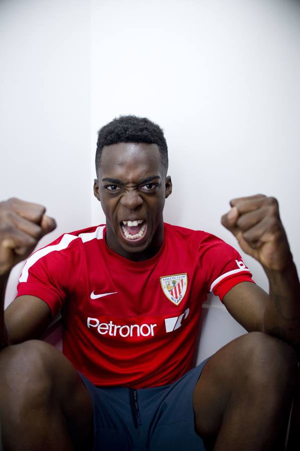 Iñaki Williams se arengaba ante la cámara, a siete días de la final de la Copa del Rey ante el Barça, en 2015.