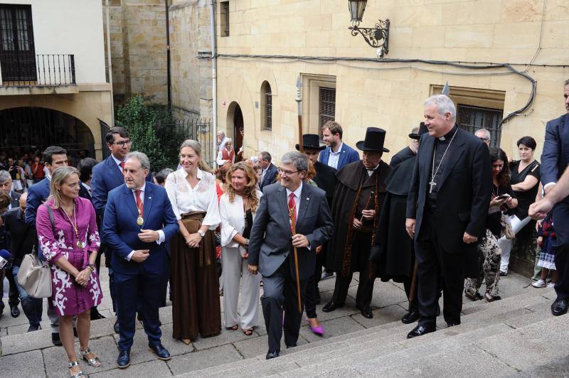 El alcalde asiste a una romería abarrotada y la Misa Mayor tradicional en esta fecha