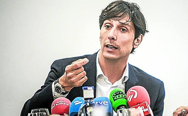 Sergio Fernández, durante el desayuno de ayer.