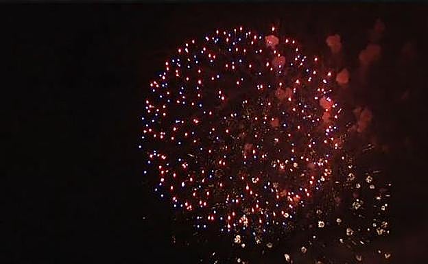 Los británicos Fully Fused Firework hacen brillar el cielo de Bilbao