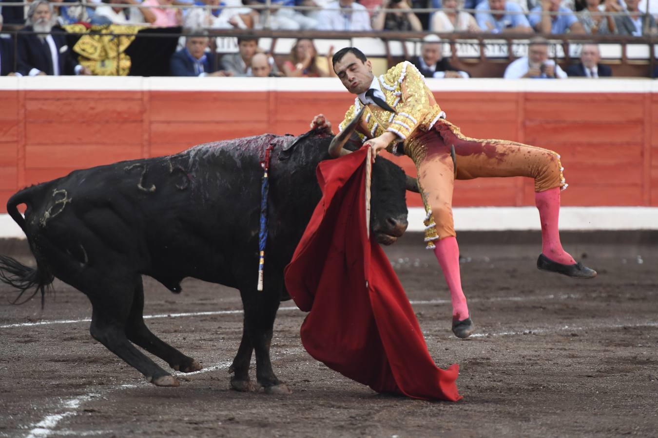 Fotos: Puerta grande de Paco Ureña en Vista Alegre tras cortar cuatro orejas