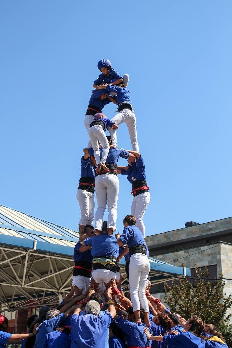 Fotos: Castellers y encierros en el &#039;Día de las morcillas&#039; en las fiestas de Llodio