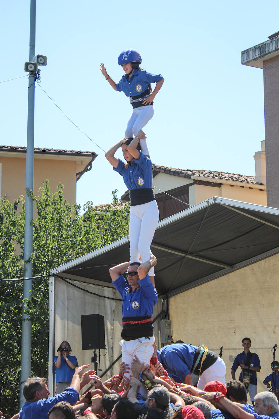 Fotos: Castellers y encierros en el &#039;Día de las morcillas&#039; en las fiestas de Llodio