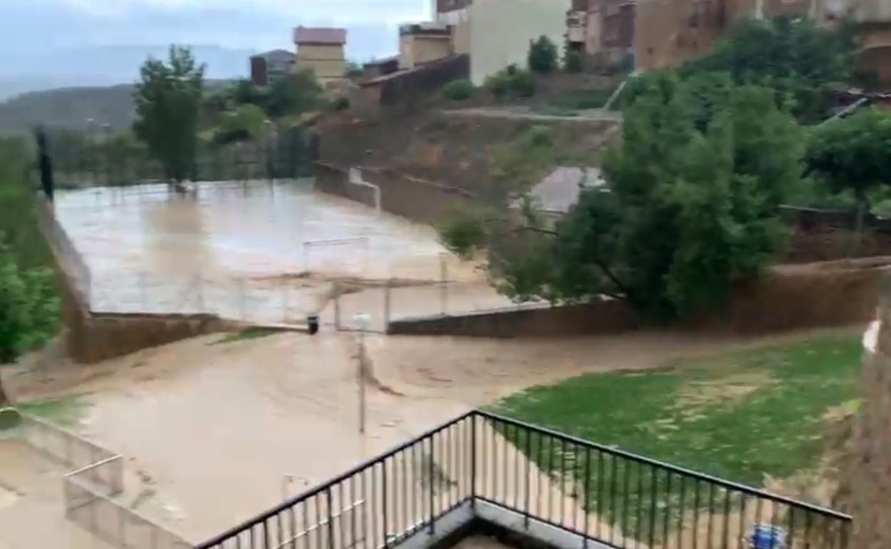 La lluvia provocó una riada en Lanciego.