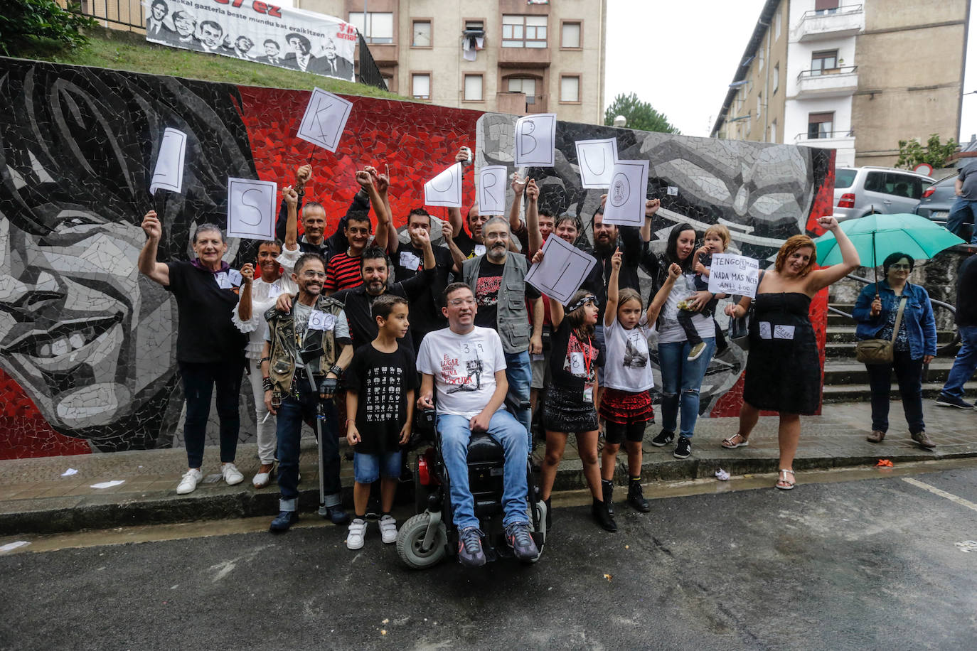 El punk nunca muere y menos en la localidad de la Margen Izquierda