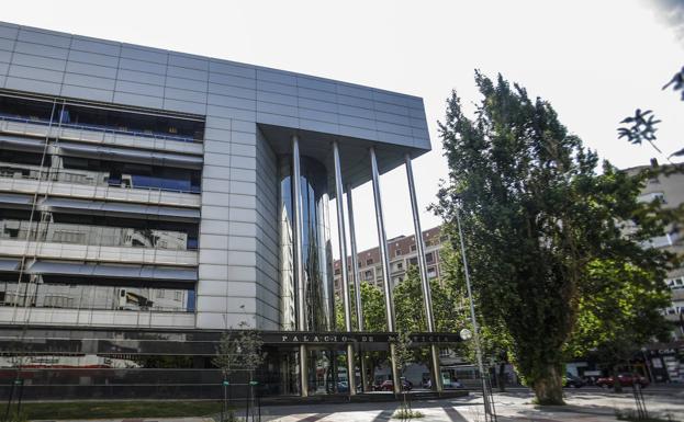 El procesado no pudo acudir al Palacio de Justicia al fallecer el día antes de la vista oral.