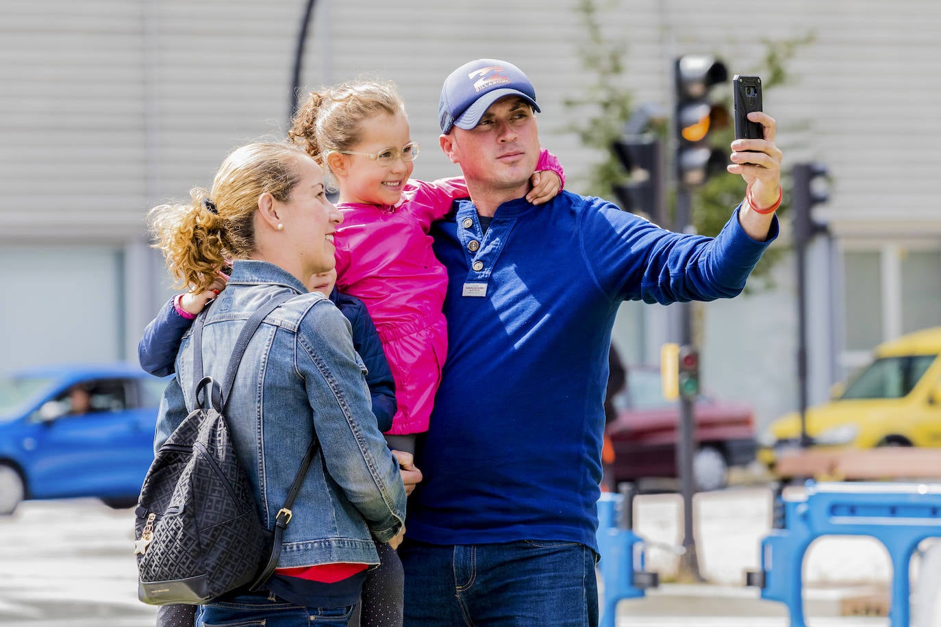 Fotos: La Vuelta hace disfrutar a los aficionados a su paso por Álava