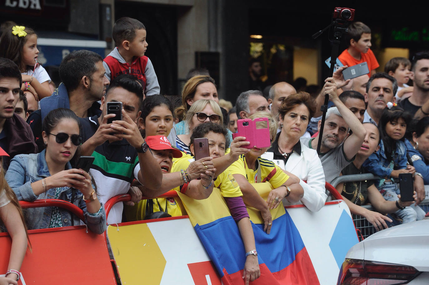 La ciudad muestra este jueves una estampa inusual por el paso de la prueba ciclista
