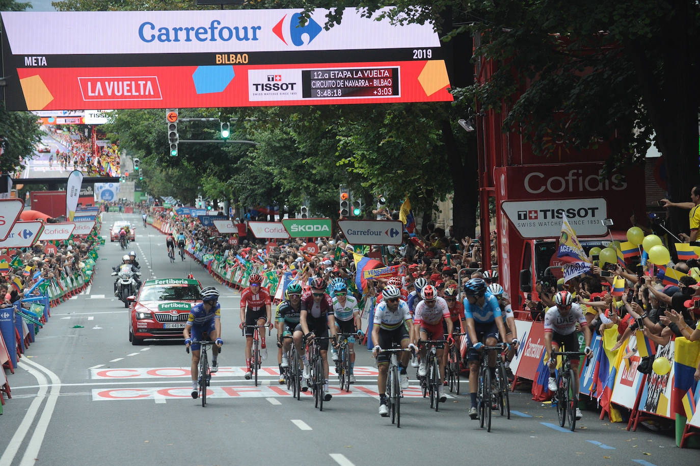 La ciudad muestra este jueves una estampa inusual por el paso de la prueba ciclista