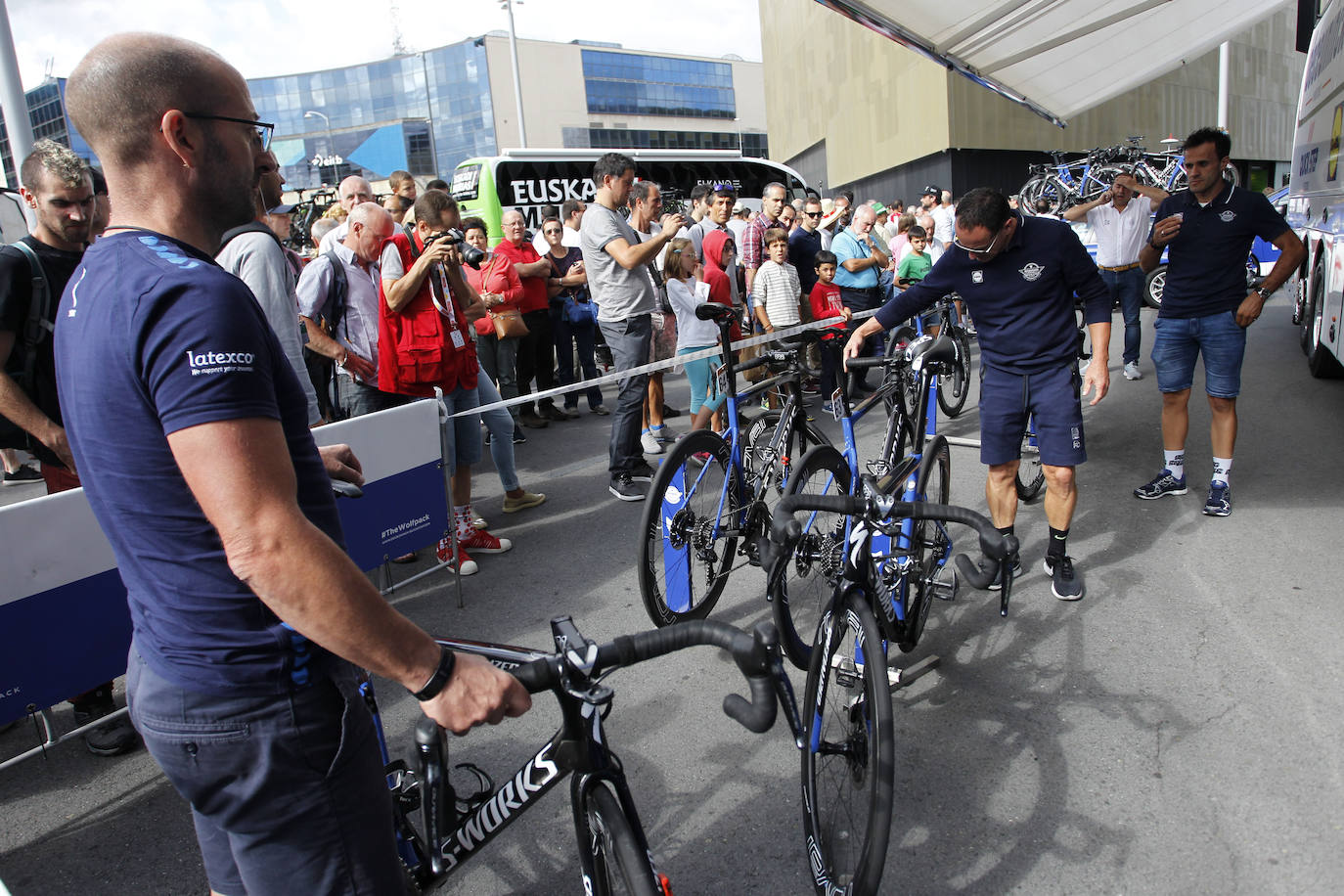 Fotos: La Vuelta sale de San Mamés