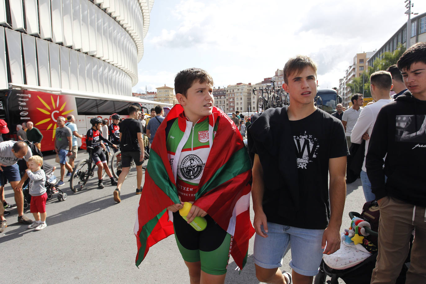 Fotos: La Vuelta sale de San Mamés