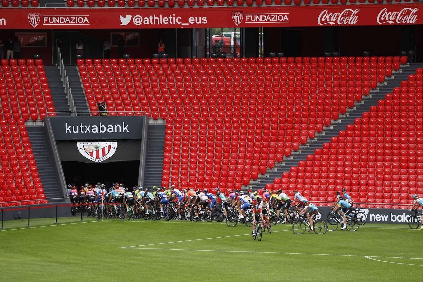 Fotos: La Vuelta sale de San Mamés