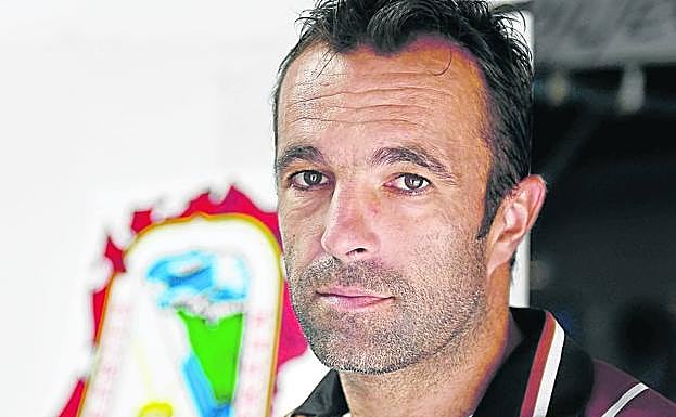 Juan Zunzunegui cumple su sexta temporada en Zierbena.