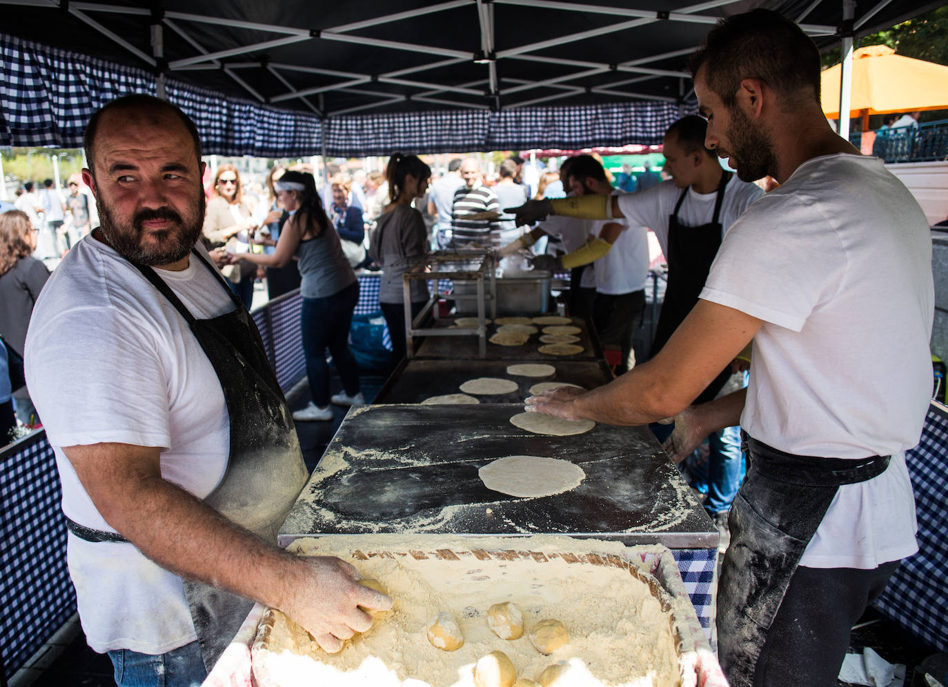 Fotos: Las imágenes de la fiesta de Fekoor en el Arenal de Bilbao