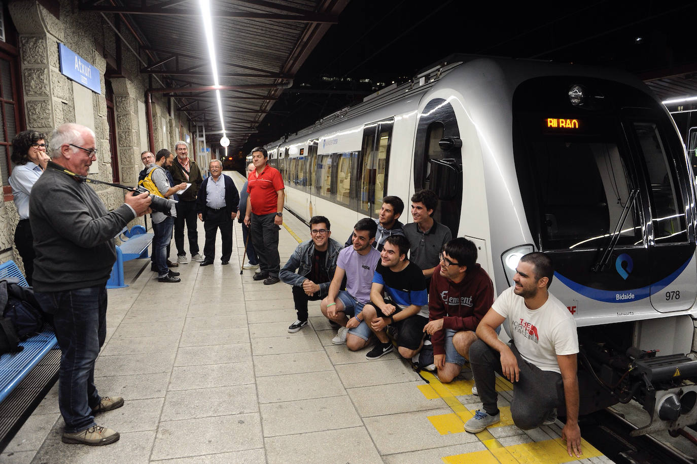 Fotos: El último tren en la estación de Atxuri