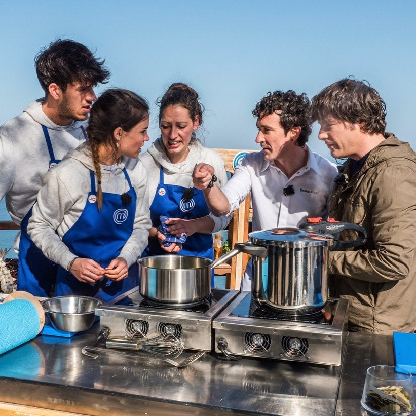 Aitana, la cuarta finalista de la última edición MasterChef España, ha asistido al enlace de una de sus compañeras de 'reality' con un look en tonos pastel cuidado al detalle