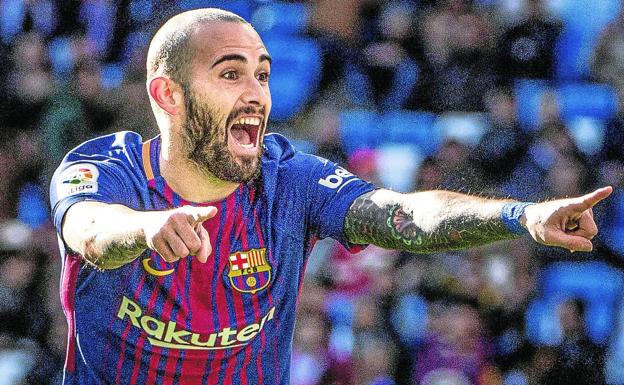 Aleix Vidal celebra un gol con el Barcelona en el Bernabéu.