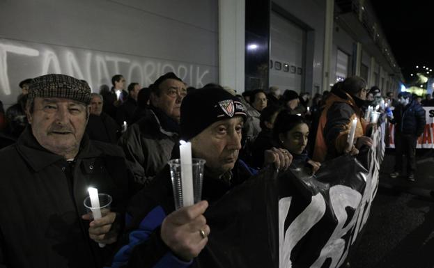 Protesta de los vecinos de Alonsotegui, contra la instalacion de un crematorio