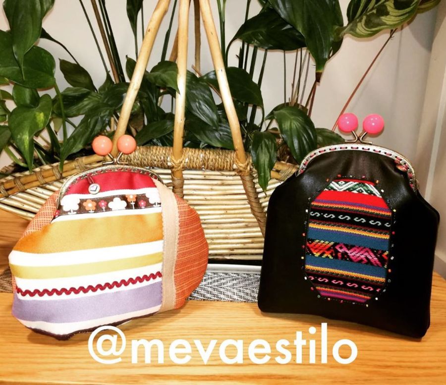 Eva Corcuera y Maite Martín son las artífices de 'Mevá Estilo', una firma de accesorios confeccionados con técnicas tradicionales