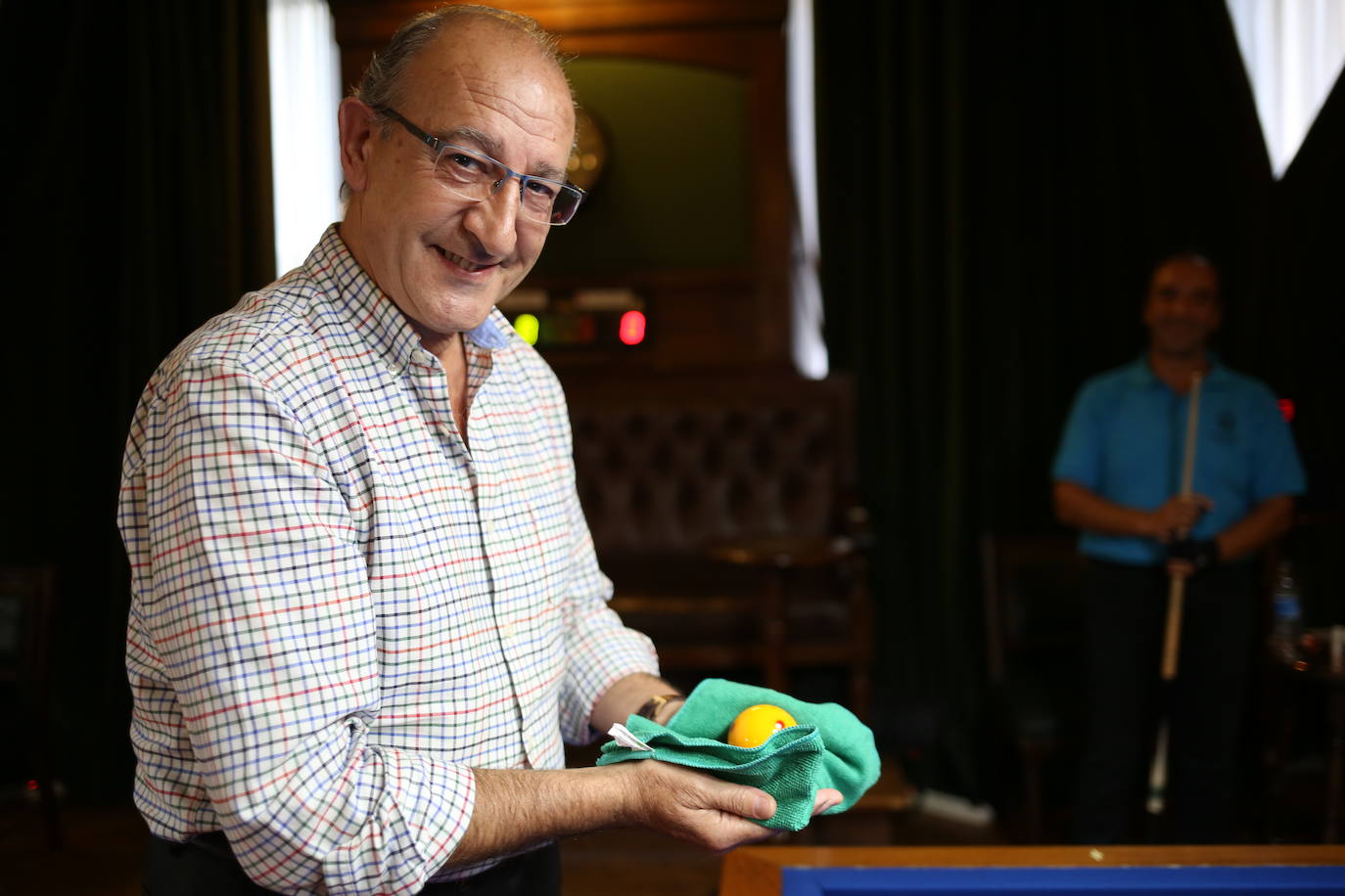 Los participantes en el torneo de billar.