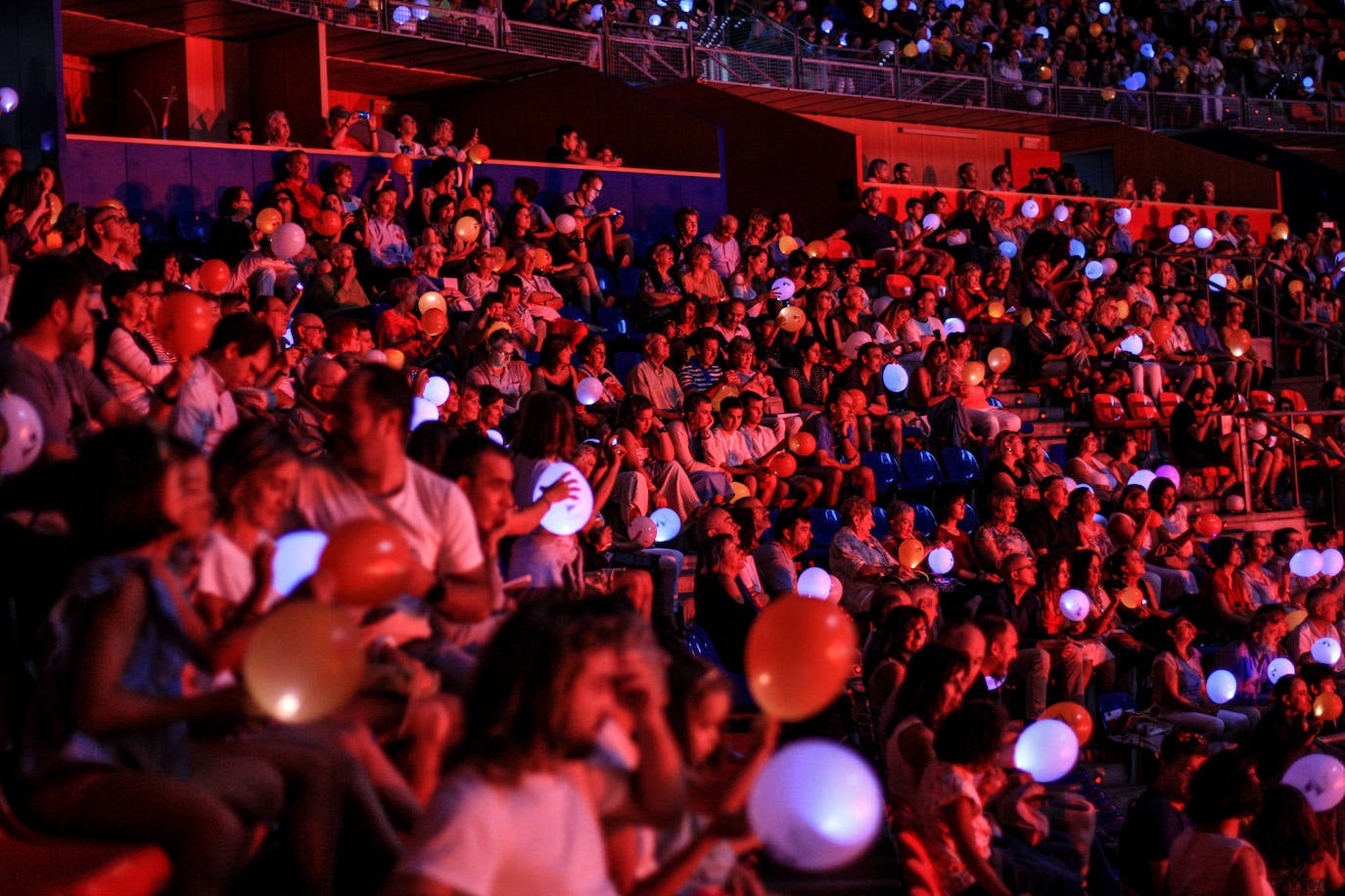 Fotos: &#039;Humanity al Music&#039; el gran espectáculo de la Corporación Mondragón